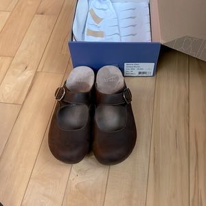 Dansko Martina Oiled Antique Brown clog size 39
